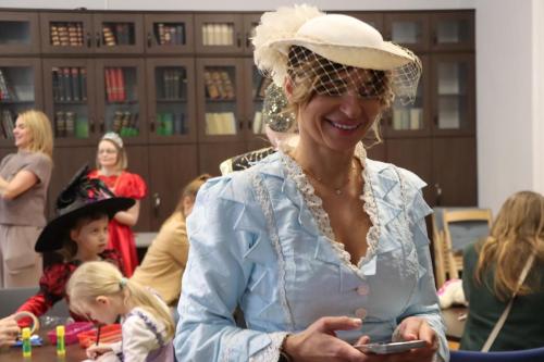 img-1635-copy Bajkostwory na balu! Karnawałowa zabawa w Bibliotece Pedagogicznej