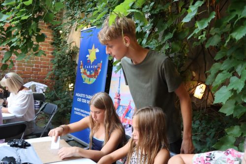 5-copy Wakacje nie muszą być nudne! Historia może być inspiracją, a stare mury – miejscem dla całkiem nowych pomysłów.