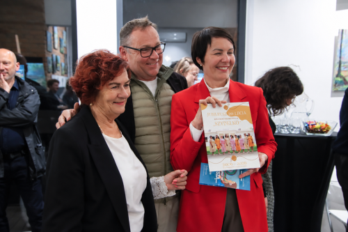 3a-copy „Bawiąc się ciszą” – wystawa malarstwa Marty Nosal w Galerii Bema20