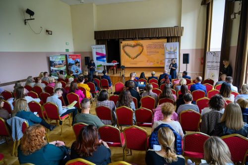 558794686_1231156062377296_4509205465624127571_n „Niepełnosprawność dziecka – wyzwanie dla całej rodziny i społeczeństwa”