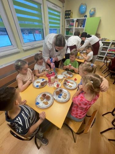 18 Małe ręce, wielkie dzieła – rzemiosło od najmłodszych lat!