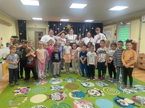 32 Małe ręce, wielkie dzieła – rzemiosło od najmłodszych lat!