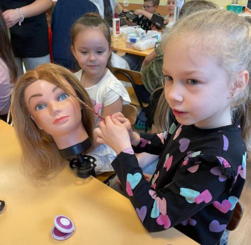 44 Małe ręce, wielkie dzieła – rzemiosło od najmłodszych lat!