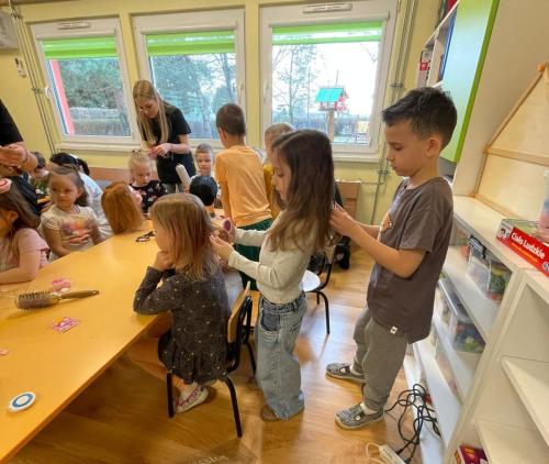 50 Małe ręce, wielkie dzieła – rzemiosło od najmłodszych lat!