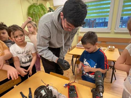 7 Małe ręce, wielkie dzieła – rzemiosło od najmłodszych lat!