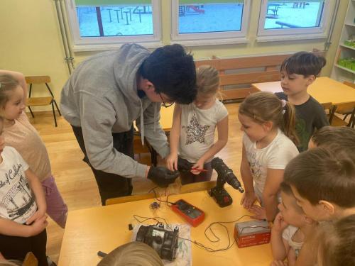 8 Małe ręce, wielkie dzieła – rzemiosło od najmłodszych lat!