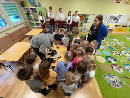 9 Małe ręce, wielkie dzieła – rzemiosło od najmłodszych lat!