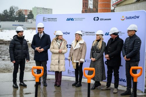 587429210_1429497759175478_95316972697642513_n Ruszyły prace na terenie Browarów Tarnowskich – symboliczne rozpoczęcie inwestycji