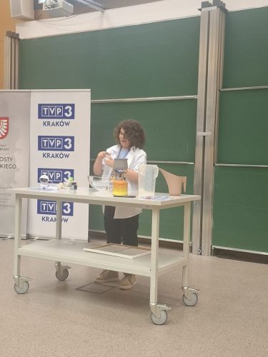 b5fbd6cb-7c63-44d1-b232-8c68963b8936 Żywioły w ruchu, nauka w ogniu – finał konkursu „Magia Żywiołów” na Uniwersytecie Jagiellońskim