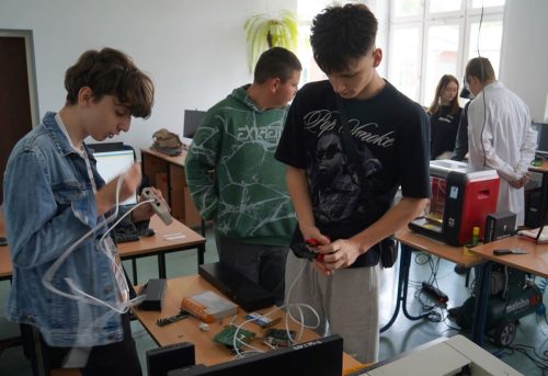 12 Technikum, które inspiruje – pasja, przyszłość i 80 lat tradycji