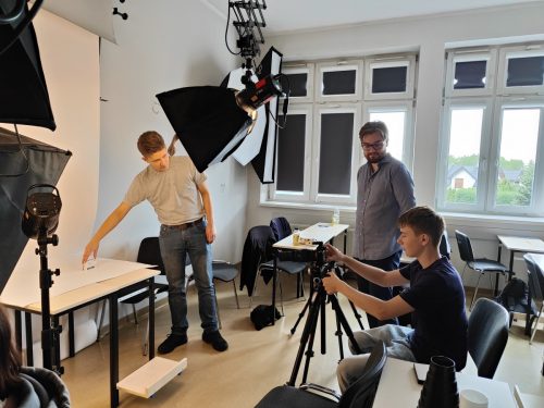 Fotografia-to-sztuka-1752131965 Wakacje z fachem w ręku