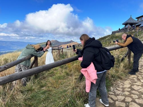 Uczniowie-Technikum-Pilsudskiego-podczas-pleneru-fotograficznego-w-Bieszczadach Brzeska edukacja z tarczami w Rankingu Perspektyw