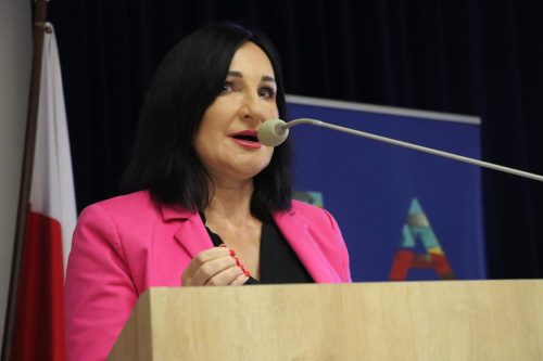 7-copy „Bezpieczne Dziecko – Stop Przemocy”. Ważna konferencja dla tarnowskiej młodzieży