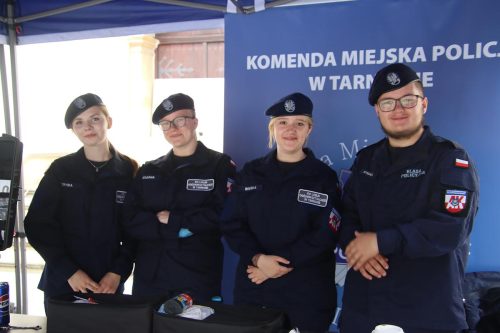12-copy Centrum Usług Społecznych - „PoMocny „Tarnów na Święcie Małopolskiej Policji – lekcja bezpieczeństwa w praktyce