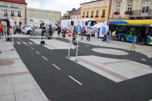 7-copy Centrum Usług Społecznych - „PoMocny „Tarnów na Święcie Małopolskiej Policji – lekcja bezpieczeństwa w praktyce