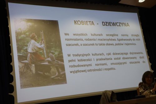 img-9699-copy Wykład Marii Danuty Cetery "Krakowiacy wschodni - tradycje, zwyczaje, obrzędy, narodziny"