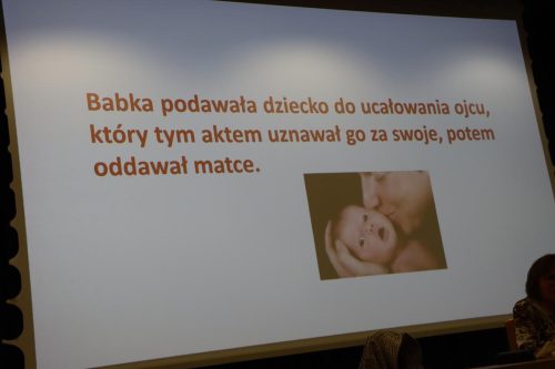 img-9725-copy Wykład Marii Danuty Cetery "Krakowiacy wschodni - tradycje, zwyczaje, obrzędy, narodziny"