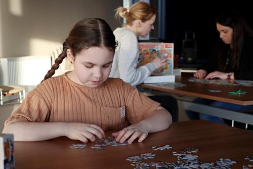 1-copy Rodzinne spotkanie z puzzlami i audiobajkami