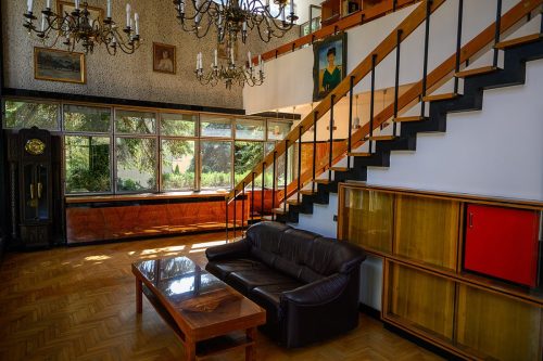 TP9_1139 „Kto zapłaci za Dom Książka? Spór o przyszłość modernistycznej ikony”