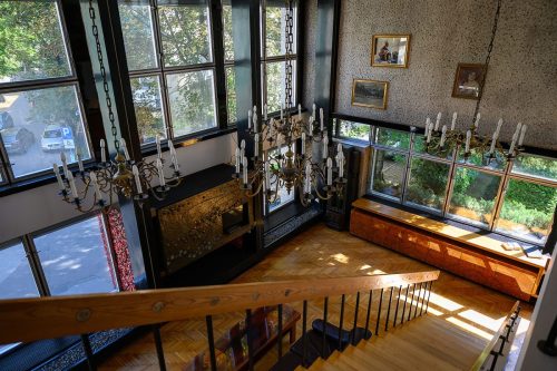 TP9_1142 „Kto zapłaci za Dom Książka? Spór o przyszłość modernistycznej ikony”