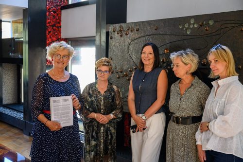 TP9_1194 „Kto zapłaci za Dom Książka? Spór o przyszłość modernistycznej ikony”