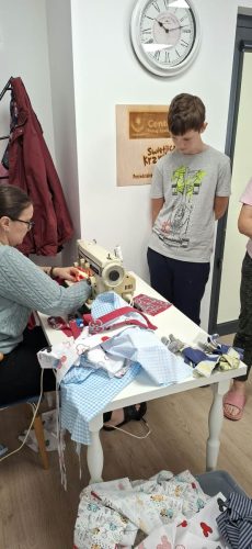 QxsKitUn PoMOCNY Tarnów – pomaga, wspiera, edukuje i integruje