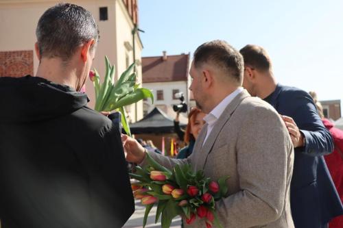 img-8527-copy DZIEŃ KOBIET – TULIPANY I SŁOŃCE