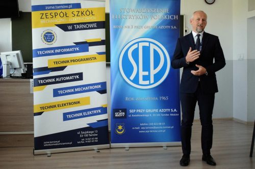 01-edytowano-copy ZSME w Tarnowie – miejsce, gdzie tradycja spotyka nowoczesność...
