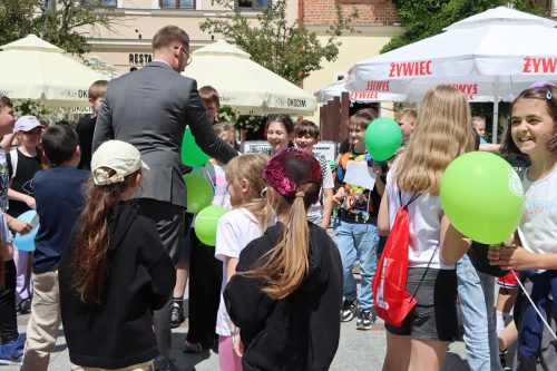 6a-copy Tarnów przypomniał, że każde dziecko zasługuje na dom. Marsz w Dniu Rodzicielstwa Zastępczego z ważnym społecznym przesłaniem...