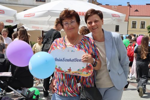 8a-copy Tarnów przypomniał, że każde dziecko zasługuje na dom. Marsz w Dniu Rodzicielstwa Zastępczego z ważnym społecznym przesłaniem...