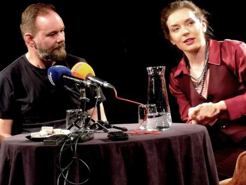 10 Premiera spektaklu „Zdążyć przed Panem Bogiem” w Tarnowie – historia, która wciąż trwa