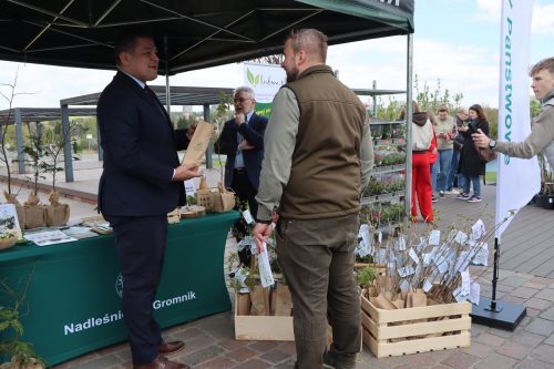 img-8248-copy Sadzonki za elektroodpady