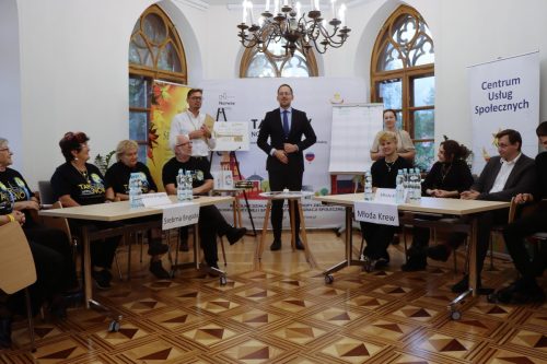 3-copy Międzypokoleniowa Familiada w Tarnowie