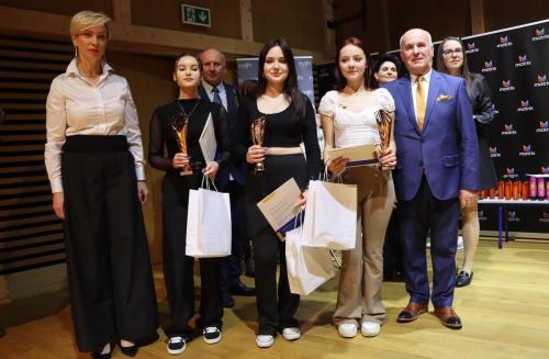 1 Tarnowski Festiwal Fryzjerski 2025 – sztuka, pasja, rywalizacja - finał.