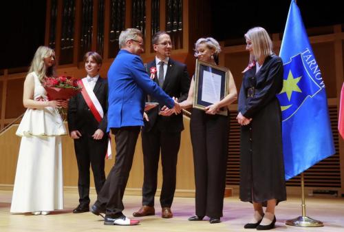 6-copy "Tarnów Pierwsze Niepodległe" – hołd dla wolności i ludzi kultury