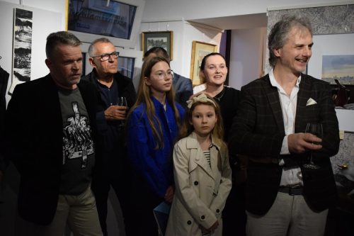 4-copy Galeria Kwintesencja: wernisaż wystawy „„h” równa się czas” Grupy „Ruchome Święto”