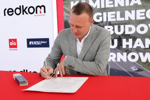 13a-copy Przy Lwowskiej w Tarnowie trwa budowa dużego parku handlowego
