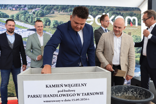 30-copy Przy Lwowskiej w Tarnowie trwa budowa dużego parku handlowego
