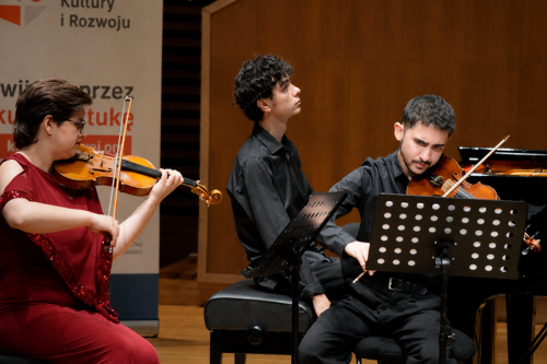 6-copy Młodzi artyści na estradzie. Kontrabas i Chopin zabrzmiały podczas Sceny Młodych