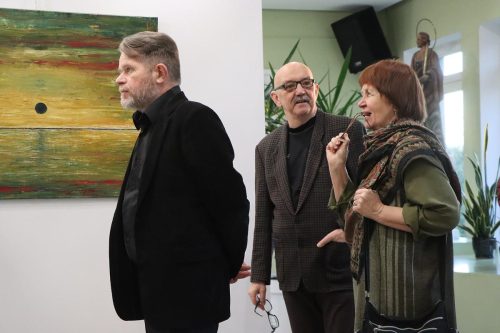 9-copy Wernisaż Jacka Jasiniaka „Ślady procesu” w Tarnowie. Emocjonalny powrót artysty do korzeni