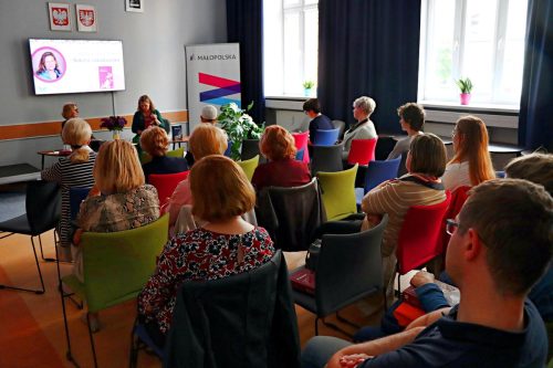 3-copy „Położne” – literatura, która dotyka prawdziwego życia