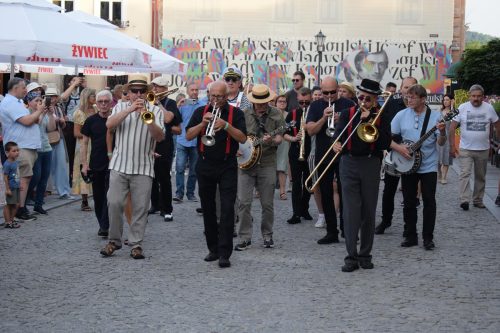 dsc-2217-copy Starówka ponownie rozbrzmiała jazzem. Amfiteatr Letni wypełniły rytmy Nowego Orleanu - cz.2