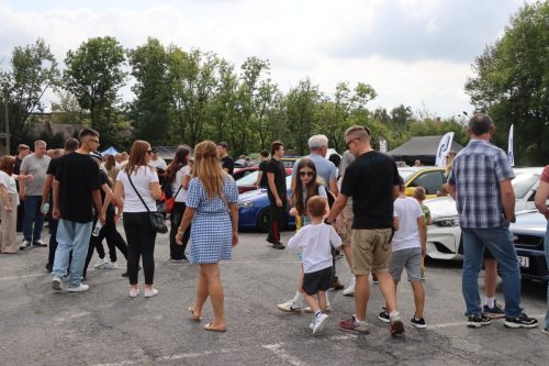 9-copy Młodość, pasja i motoryzacja