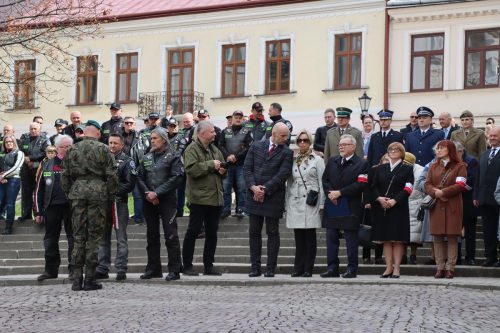 12-copy „Pamięć, która zobowiązuje. Tarnowskie obchody Dnia Pamięci Ofiar Zbrodni Katyńskiej”