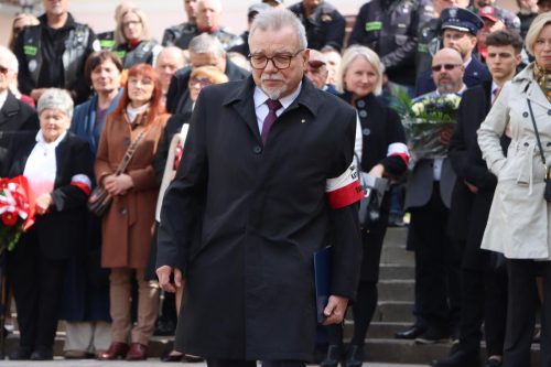 15-copy „Pamięć, która zobowiązuje. Tarnowskie obchody Dnia Pamięci Ofiar Zbrodni Katyńskiej”