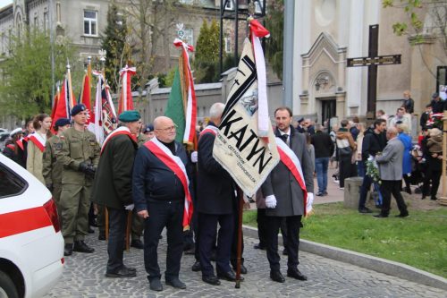 20-copy „Pamięć, która zobowiązuje. Tarnowskie obchody Dnia Pamięci Ofiar Zbrodni Katyńskiej”