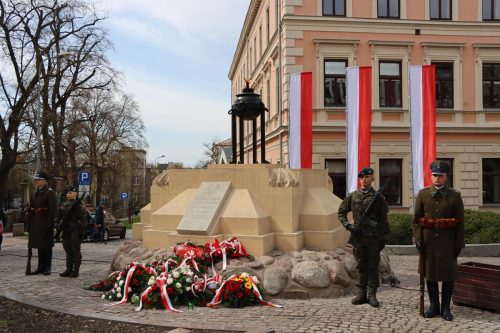 img-1852-copy „Pamięć, która zobowiązuje. Tarnowskie obchody Dnia Pamięci Ofiar Zbrodni Katyńskiej”