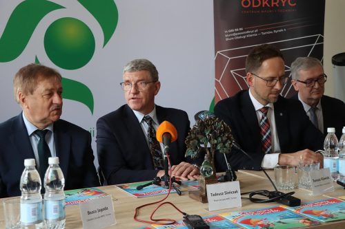 13-copy Tarnów: ruszyła kampania „Czerwony Kapturek w Krainie OZE”