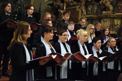 dsc-0305-edytowano-copy Kolędowanie na Tarnowskiej Starówce w wyjątkowej oprawie katedralnej