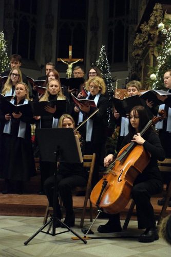 dsc-0310-edytowano-copy Kolędowanie na Tarnowskiej Starówce w wyjątkowej oprawie katedralnej